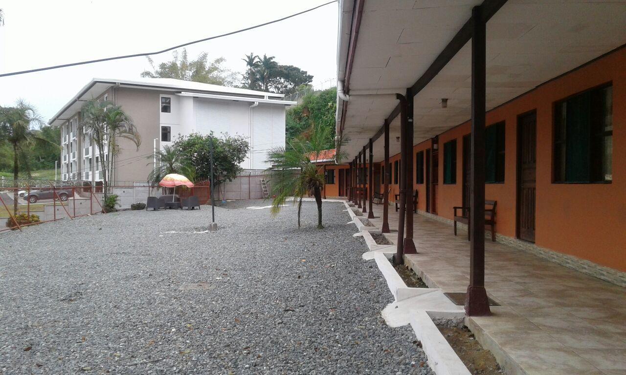 Hotel Roca Mar Playa Bonita Limón Exterior foto
